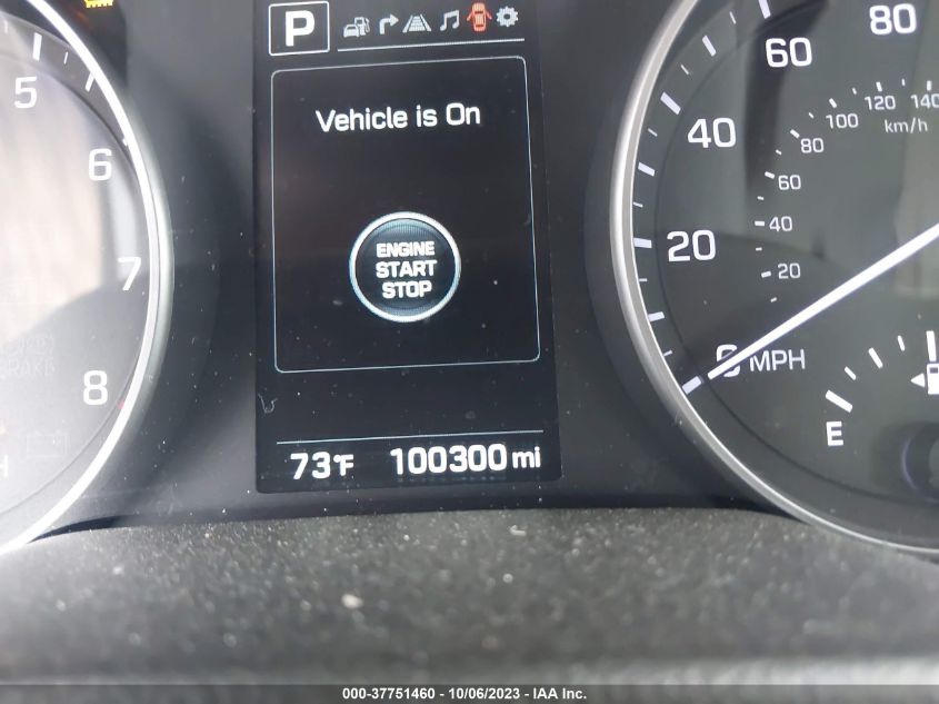 2017 HYUNDAI ELANTRA LIMITED - 5NPD84LF9HH114644