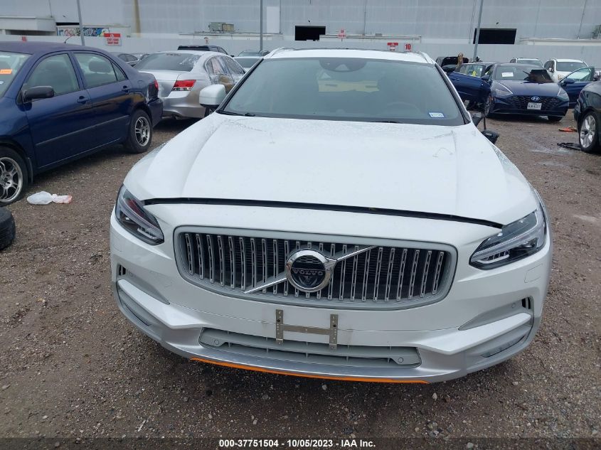 2018 VOLVO V90 CROSS COUNTRY VOLVO OCEAN RACE YV4A22NT3J1032799