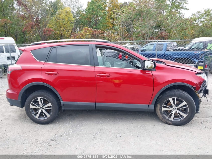 VIN 2T3WFREV0HW321495 2017 TOYOTA RAV4 XLE