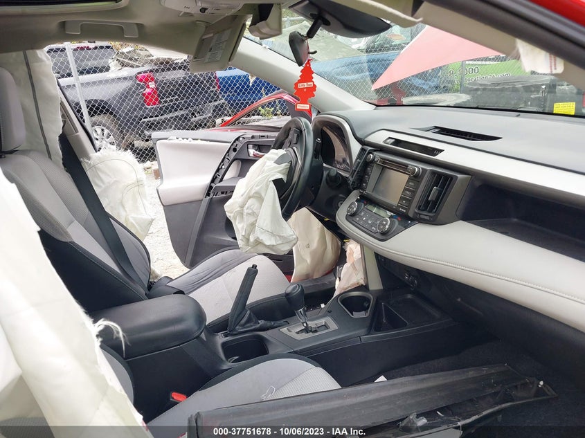 VIN 2T3WFREV0HW321495 2017 TOYOTA RAV4 XLE