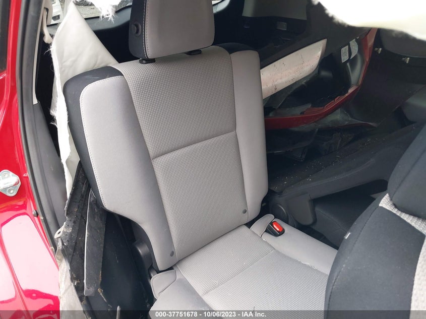 VIN 2T3WFREV0HW321495 2017 TOYOTA RAV4 XLE
