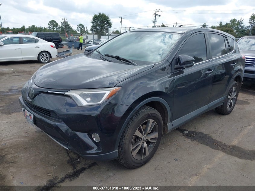 VIN 2T3RFREV3JW802960 2018 TOYOTA RAV4 XLE/ADVENTURE