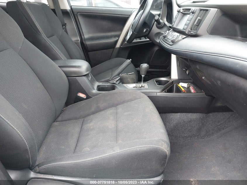 VIN 2T3RFREV3JW802960 2018 TOYOTA RAV4 XLE/ADVENTURE