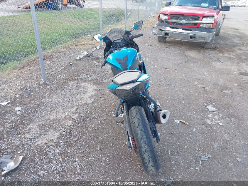 2021 YAMAHA YZFR3 A MH3RH18Y8MK006589