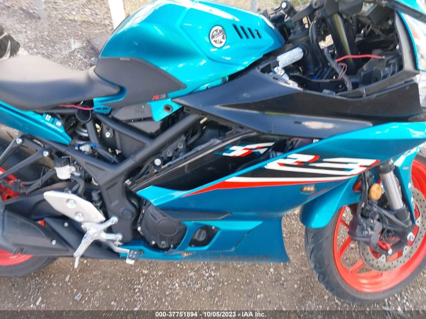 2021 YAMAHA YZFR3 A MH3RH18Y8MK006589