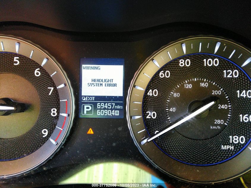 2015 INFINITI Q70 JN1BY1AR3FM562483