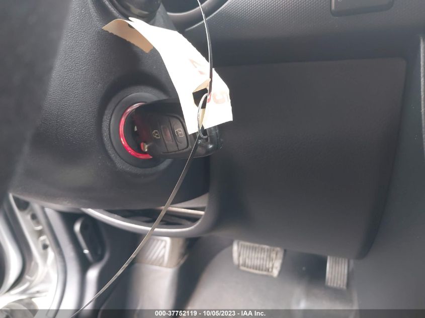 2013 KIA SOUL + - KNDJT2A63D7505747