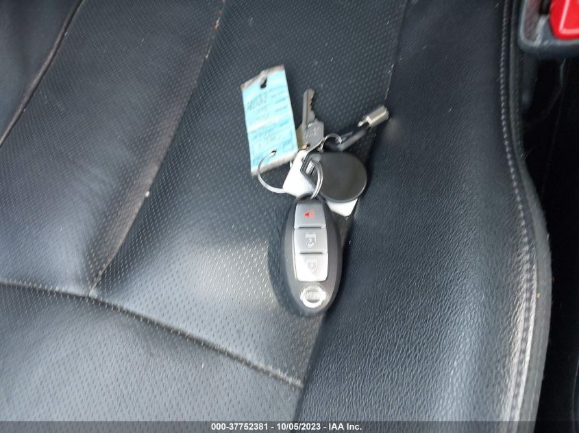 2016 NISSAN ROGUE SV - KNMAT2MV1GP638143