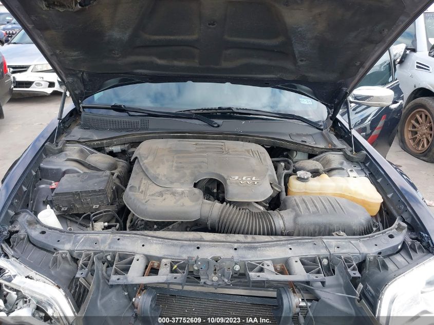 2017 CHRYSLER 300C 2C3CCAEG9HH586628