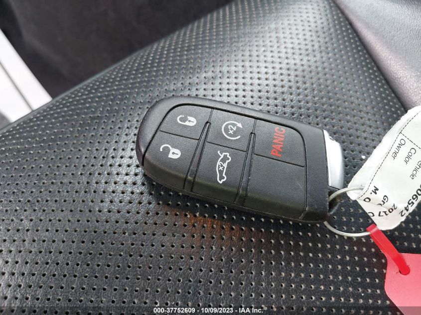 2017 CHRYSLER 300C 2C3CCAEG9HH586628