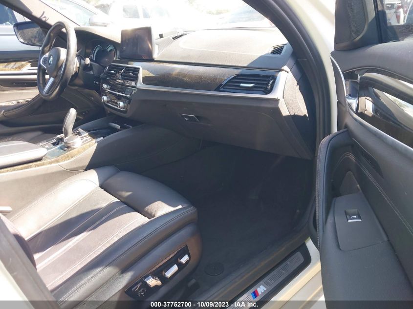2019 BMW 540I WBAJE5C54KWW08403
