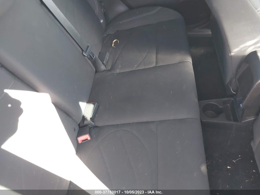 VIN 3FADP4BJ6JM104748 2018 FORD FIESTA SE