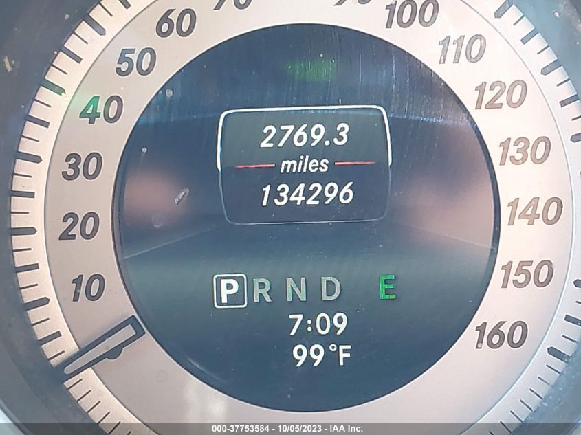 2014 MERCEDES-BENZ C 250 SPORT/LUXURY - WDDGF4HB8EA962273