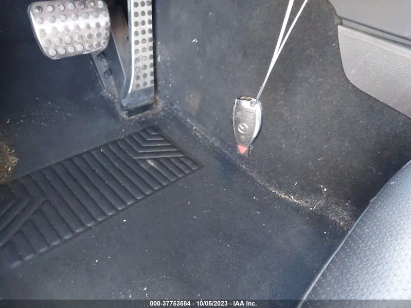 2014 MERCEDES-BENZ C 250 SPORT/LUXURY - WDDGF4HB8EA962273