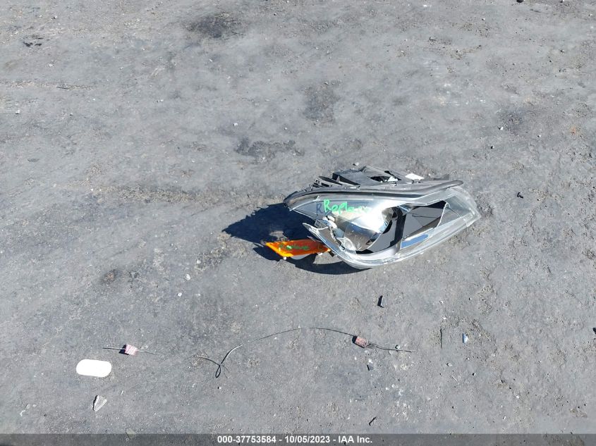 2014 MERCEDES-BENZ C 250 SPORT/LUXURY - WDDGF4HB8EA962273