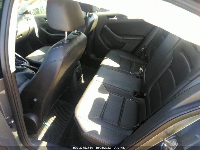 2015 VOLKSWAGEN JETTA SEDAN 1.8T SE W/CONNECTIVITY - 3VWD17AJ9FM282818