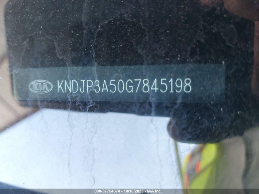 2016 KIA SOUL + - KNDJP3A50G7845198
