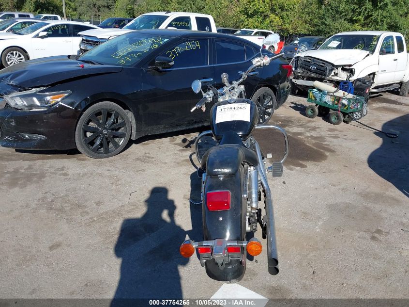 2002 HONDA VT1100 C2 1HFSC43072A200315