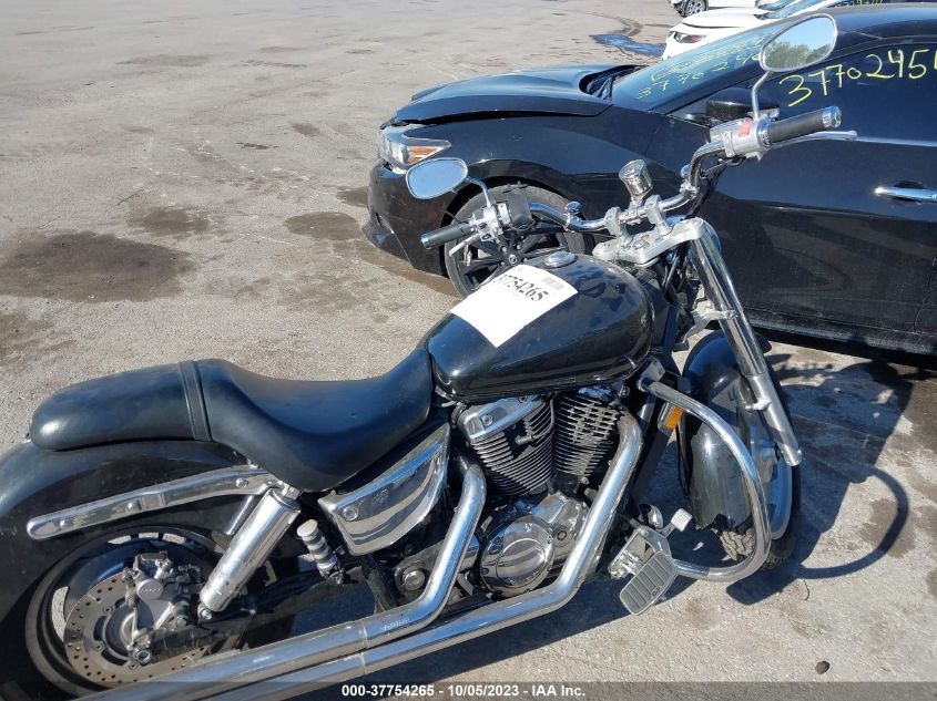 2002 HONDA VT1100 C2 1HFSC43072A200315