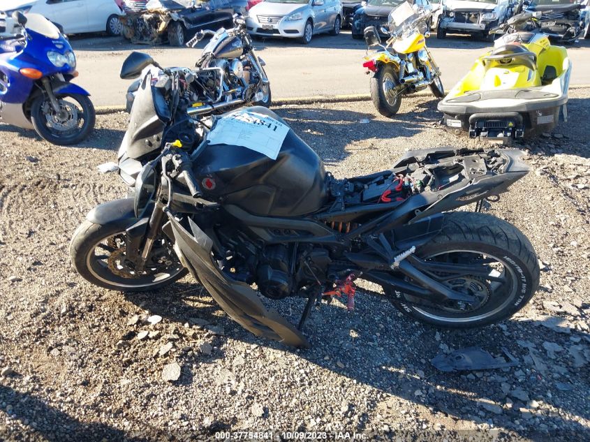 2017 YAMAHA FZ09 JYARN53E2HA002492