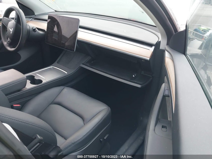 VIN 7SAYGDEE9PF813958 2023 TESLA MODEL Y