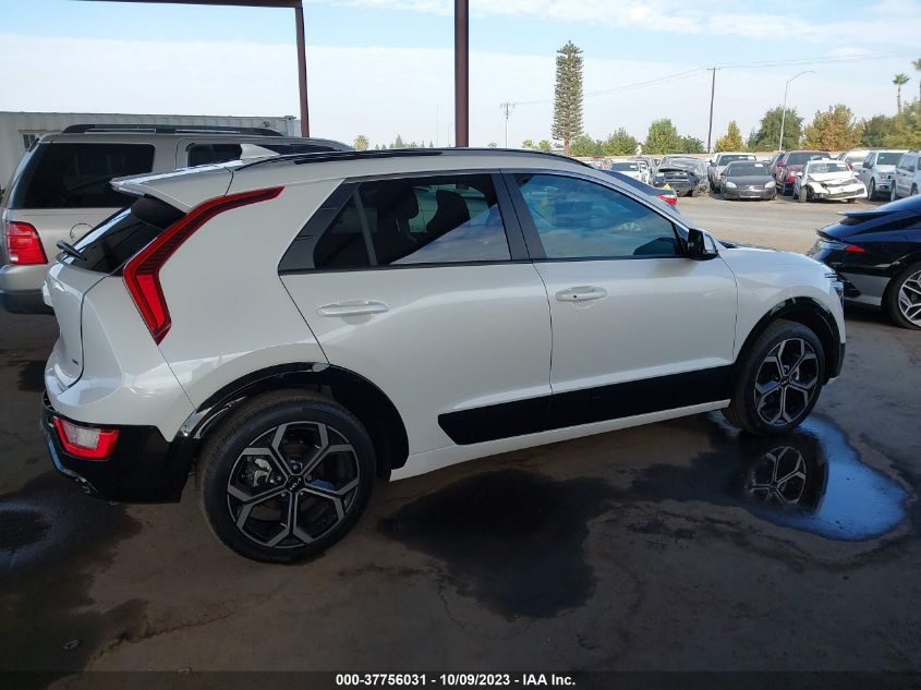 KNDCR3LE4P5031745 Kia Niro EX 13