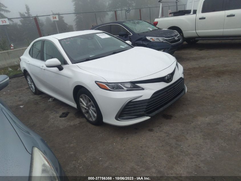 2022 TOYOTA CAMRY LE - 4T1C11AK4NU667097