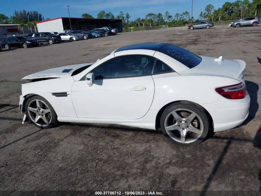 2015 MERCEDES-BENZ SLK-CLASS SLK 250 WDDPK4HA6FF109443