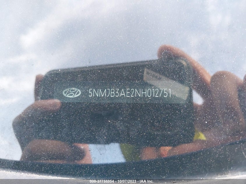 VIN 5NMJB3AE2NH012751 2022 HYUNDAI TUCSON SEL