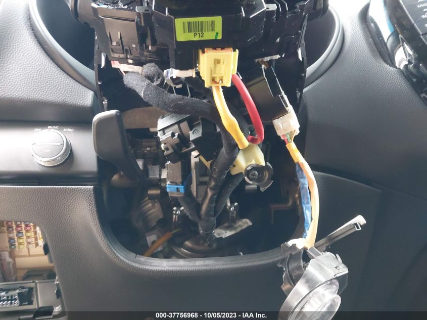 2015 KIA SOUL + - KNDJP3A57F7156483