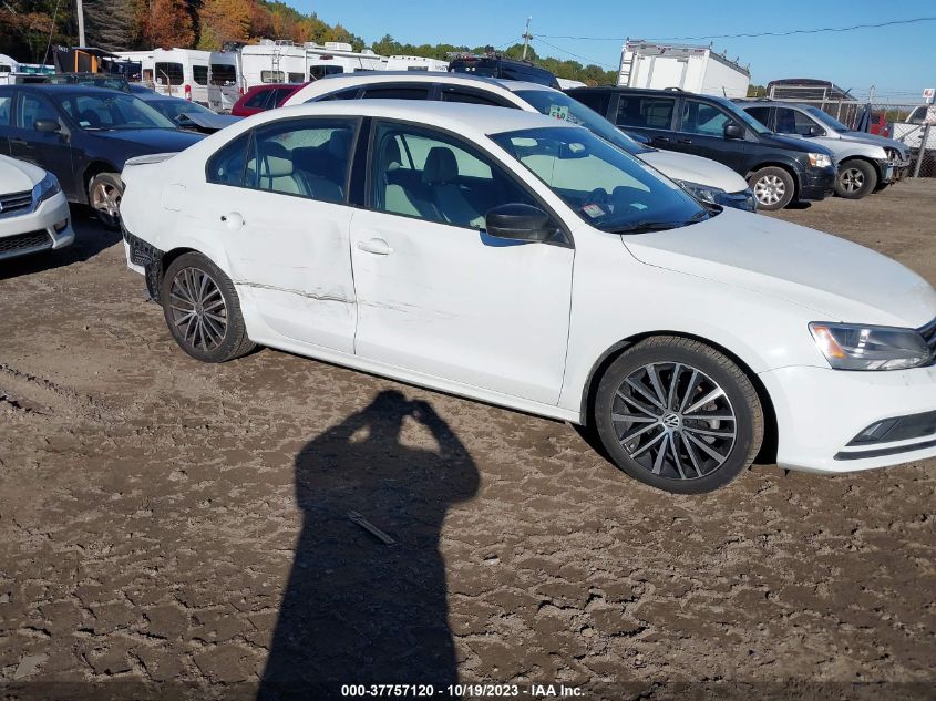 2015 VOLKSWAGEN JETTA SEDAN 1.8T SPORT 3VWD17AJ6FM425417