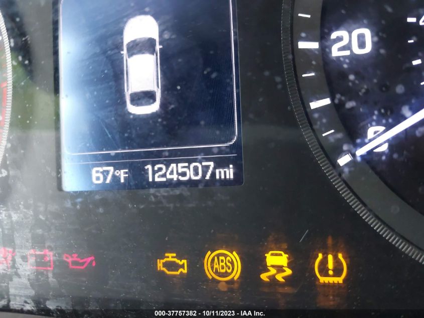 2016 HYUNDAI SONATA 2.4L SE - 5NPE24AF1GH294094