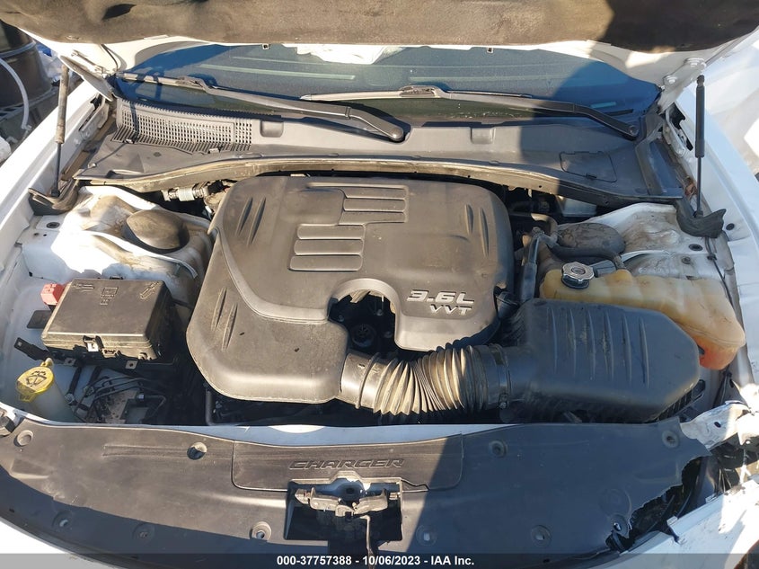 VIN 2C3CDXHG0JH319265 2018 DODGE CHARGER SXT PLUS