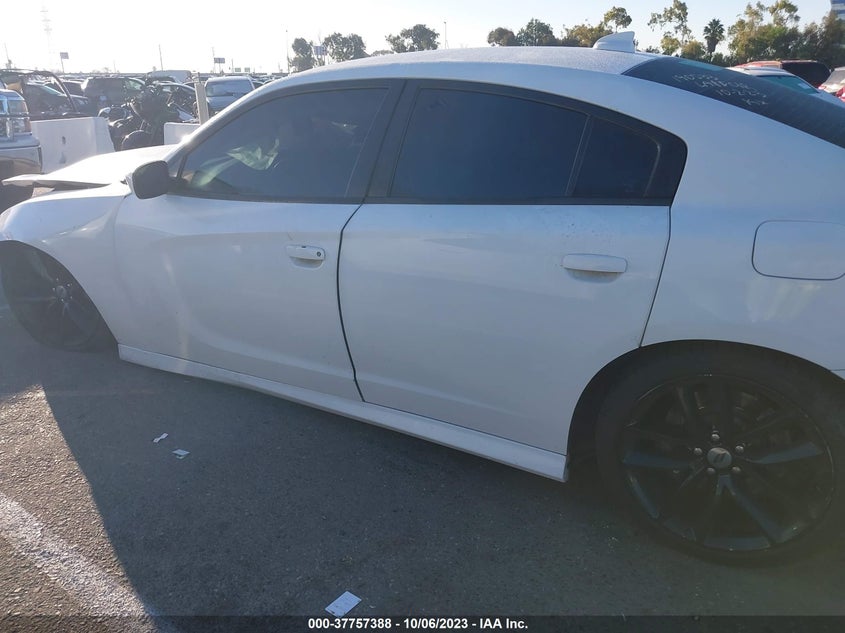 VIN 2C3CDXHG0JH319265 2018 DODGE CHARGER SXT PLUS