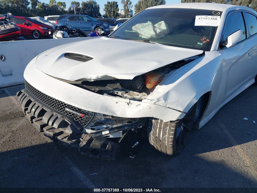 VIN 2C3CDXHG0JH319265 2018 DODGE CHARGER SXT PLUS