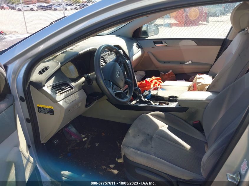2017 HYUNDAI SONATA SE/2.4L - 5NPE24AF8HH461777