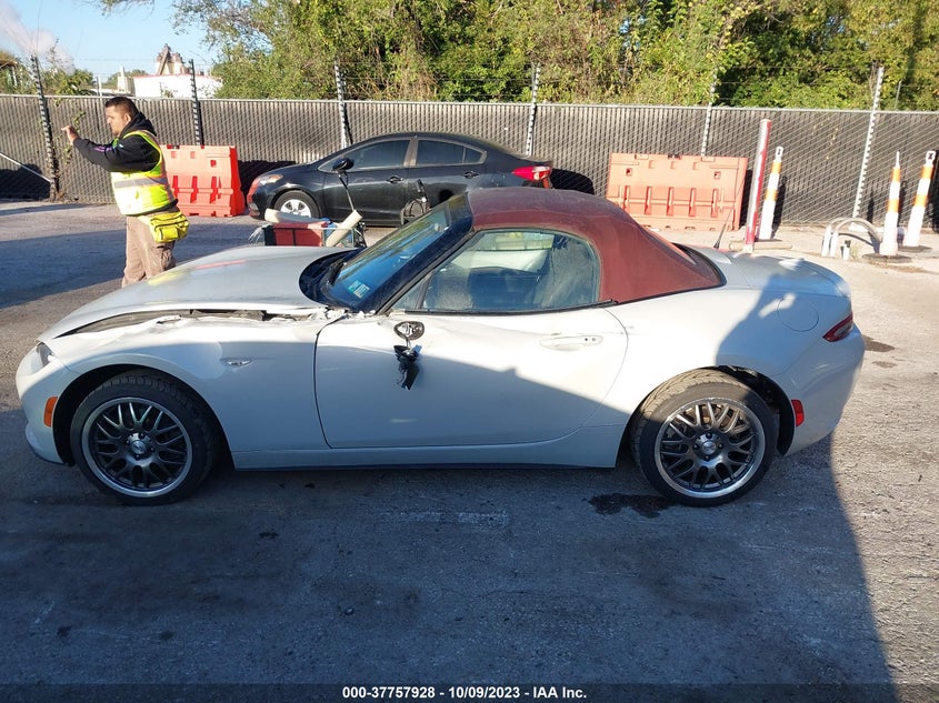 VIN JM1NDAD70J0202670 2018 MAZDA MX-5 MIATA GRAND TOURING
