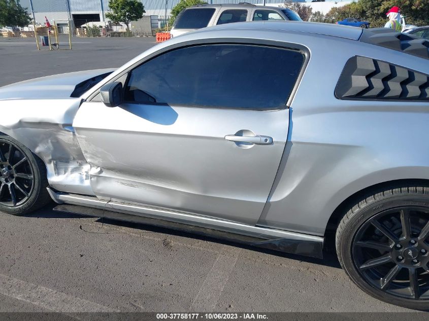 2014 FORD MUSTANG V6 - 1ZVBP8AM0E5200985
