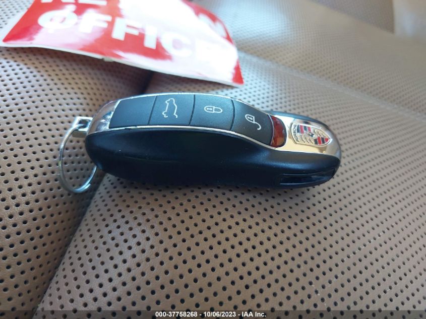 2013 PORSCHE CAYENNE S - WP1AB2A29DLA85708