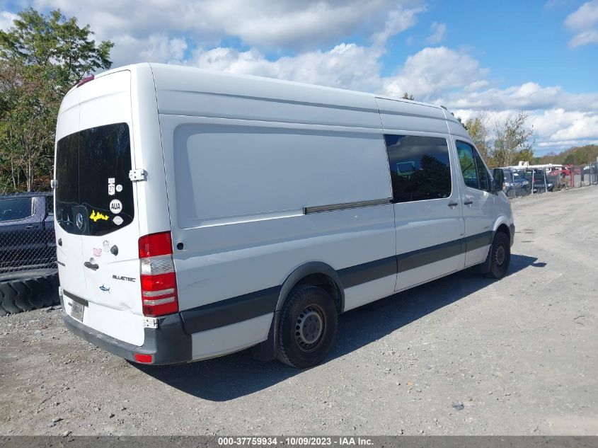 2014 MERCEDES-BENZ SPRINTER CREW VANS WD4PE8DC8E5858674