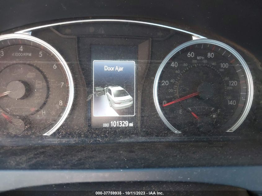 2015 TOYOTA CAMRY XLE/SE/LE/XSE - 4T1BF1FK5FU880860