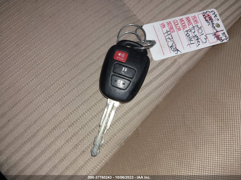 2013 TOYOTA RAV4 LE - 2T3BFREV0DW031556