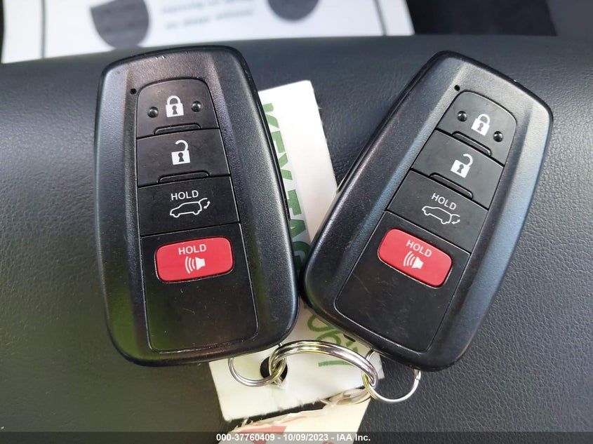 VIN JTMA1RFV0LJ037122 2020 TOYOTA RAV4 XLE PREMIUM