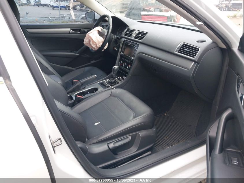 2014 VOLKSWAGEN PASSAT SE - 1VWBP7A35EC020124