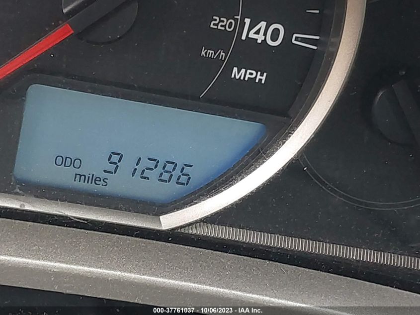 2013 TOYOTA RAV4 LE - JTMBFREV4D5027257