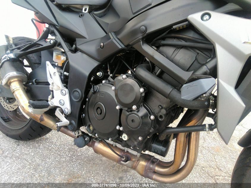 2015 SUZUKI GSX-S750 - JS1GR7NA2F2102227