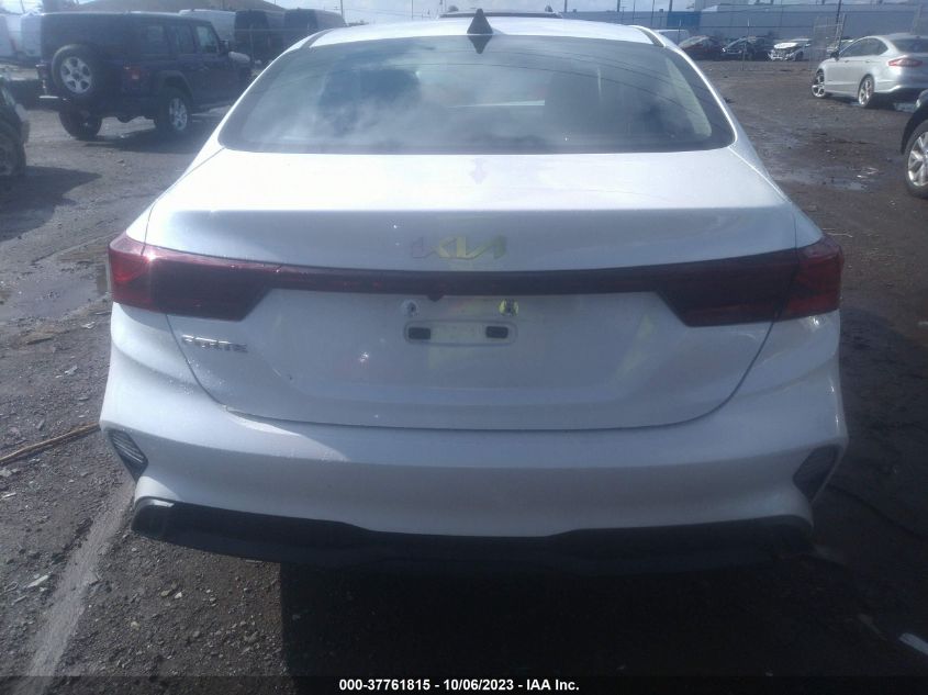 3KPF24AD7PE515852 Kia Forte LXS 17