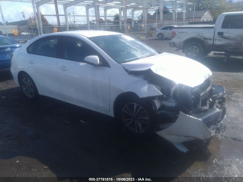 3KPF24AD7PE515852 Kia Forte LXS