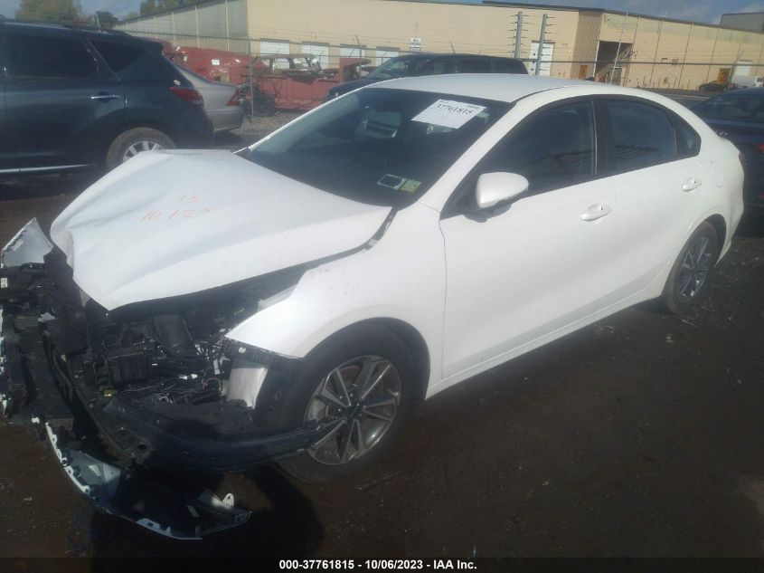 3KPF24AD7PE515852 Kia Forte LXS 2