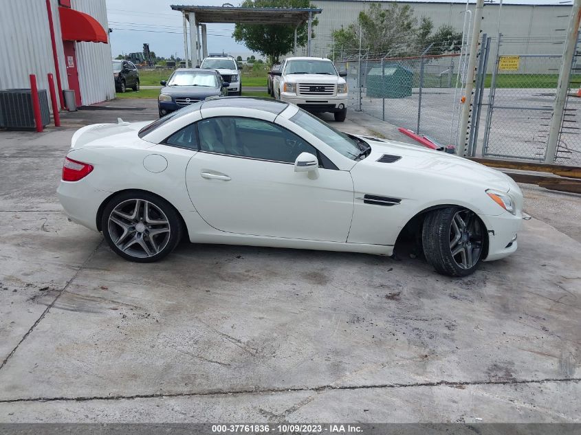 2013 MERCEDES-BENZ SLK-CLASS SLK 250 WDDPK4HA7DF057205
